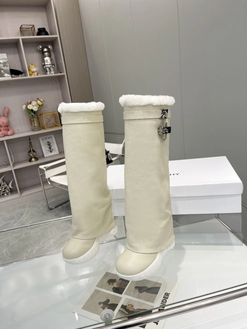 Reliable Gxvxnchy Boots 153897