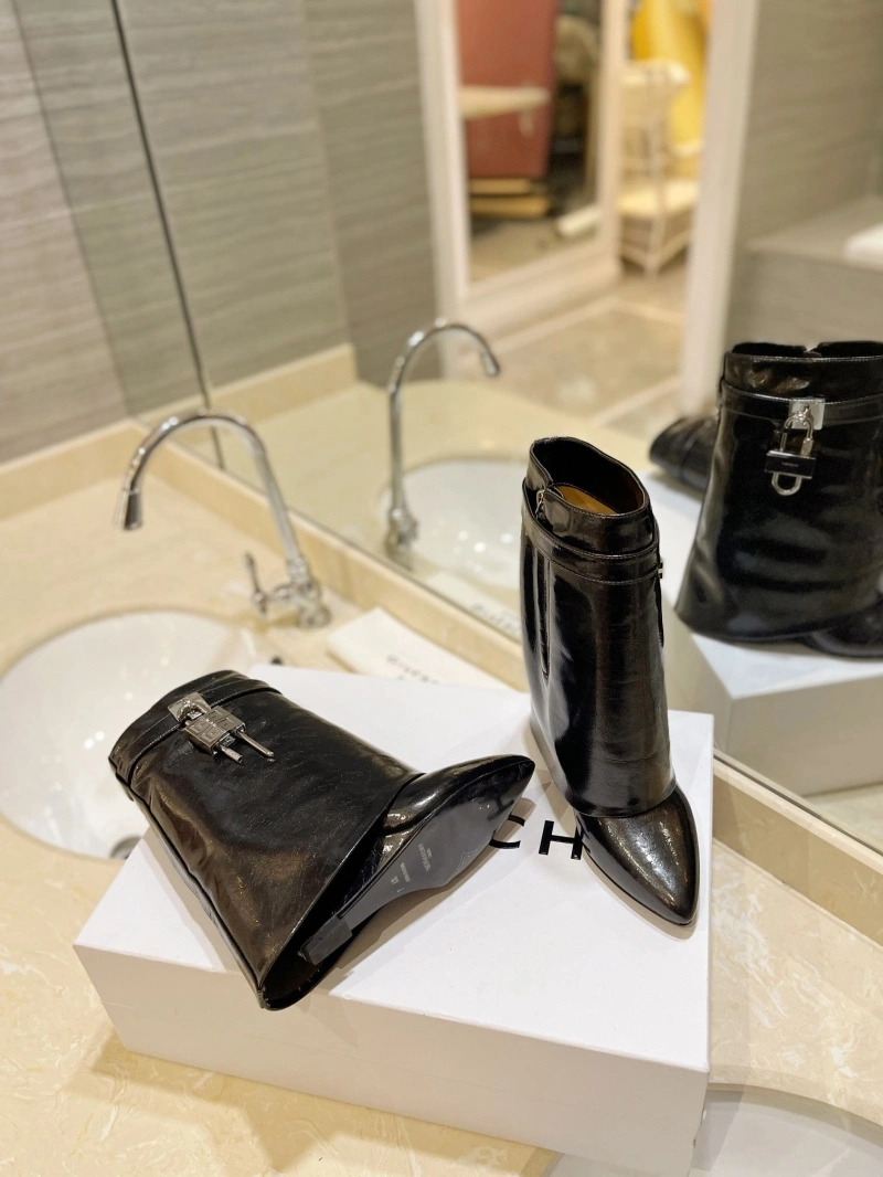 Gxvxnchy Boots Affordable 153902