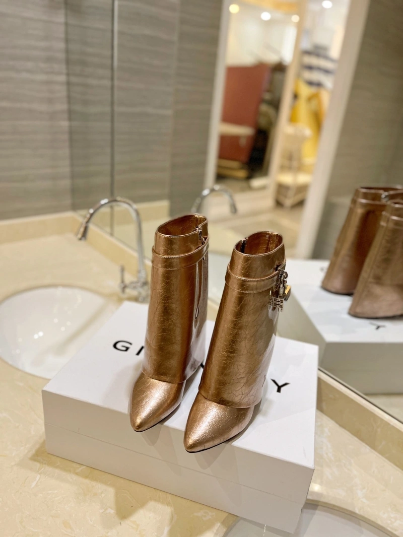 Gxvxnchy Boots Unique 153916