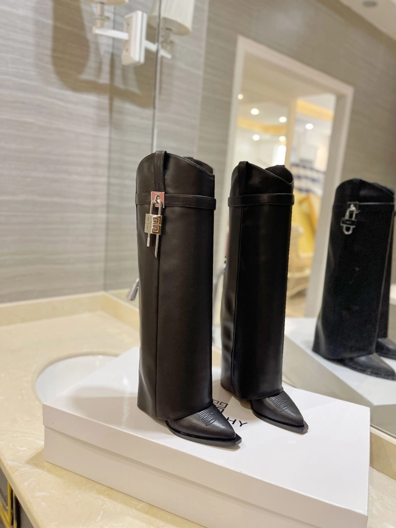 Lightweight Gxvxnchy Boots 153898