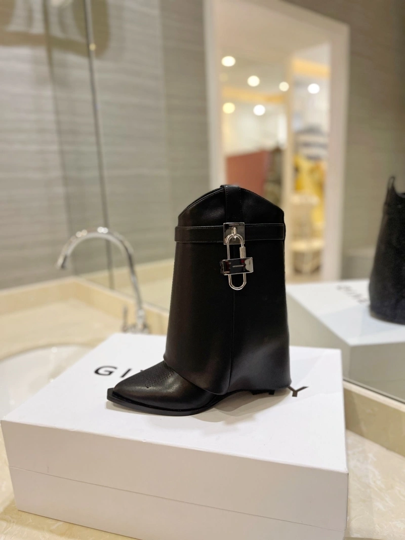 Gxvxnchy Boots HighQuality 153895