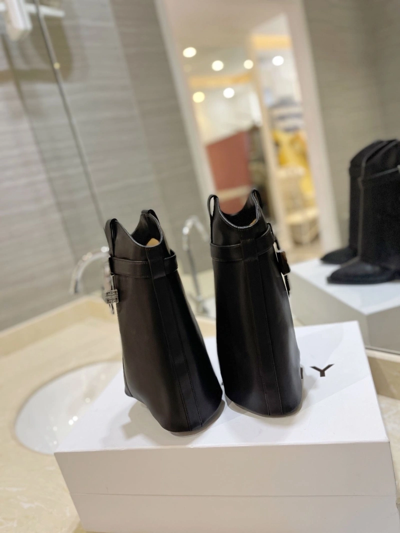 Gxvxnchy Boots HighQuality 153895