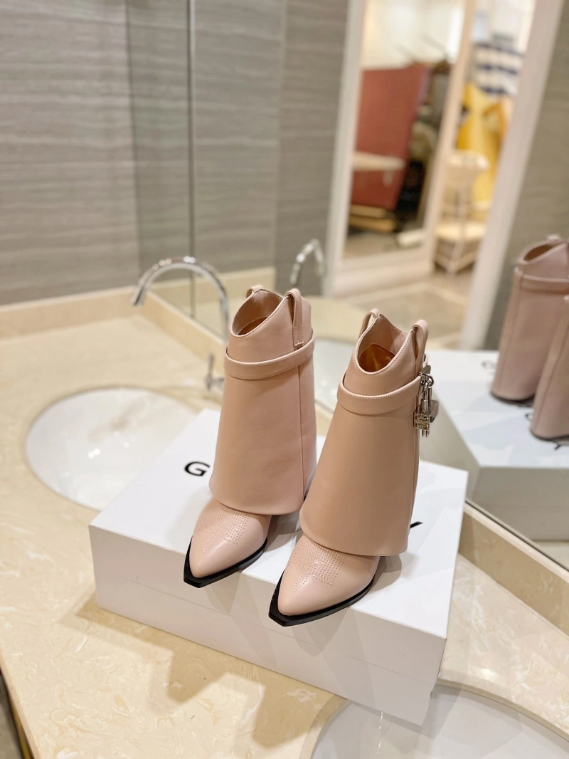 Gxvxnchy Boots Flexible 153912