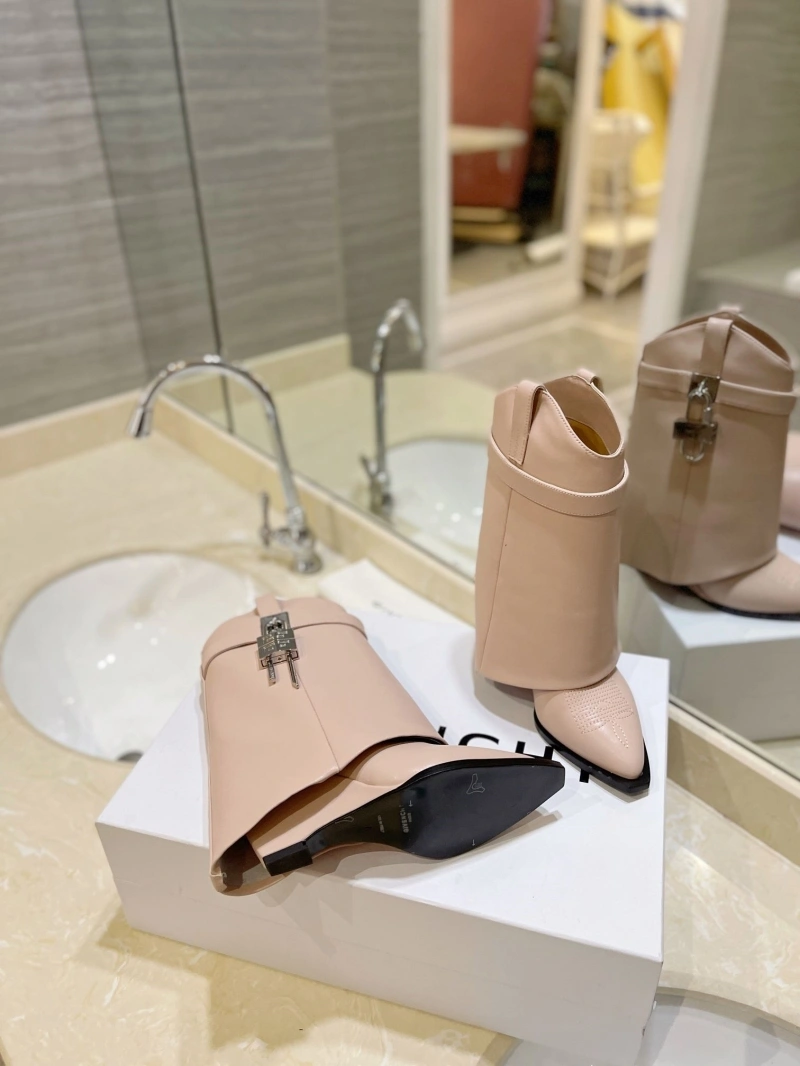 Gxvxnchy Boots Flexible 153912