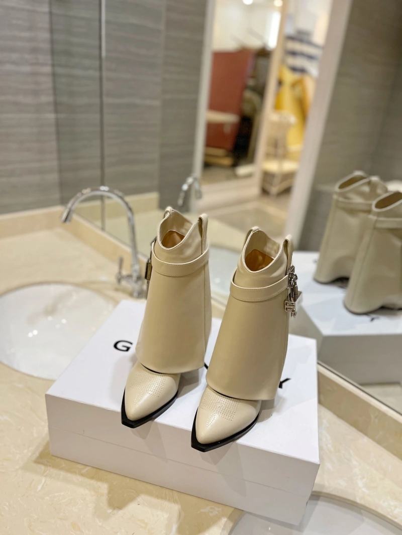 Timeless Gxvxnchy Boots 153899