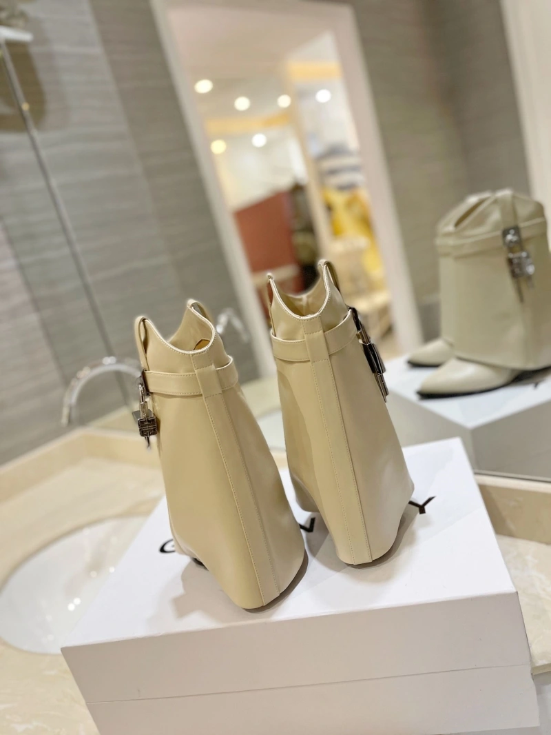 Timeless Gxvxnchy Boots 153899