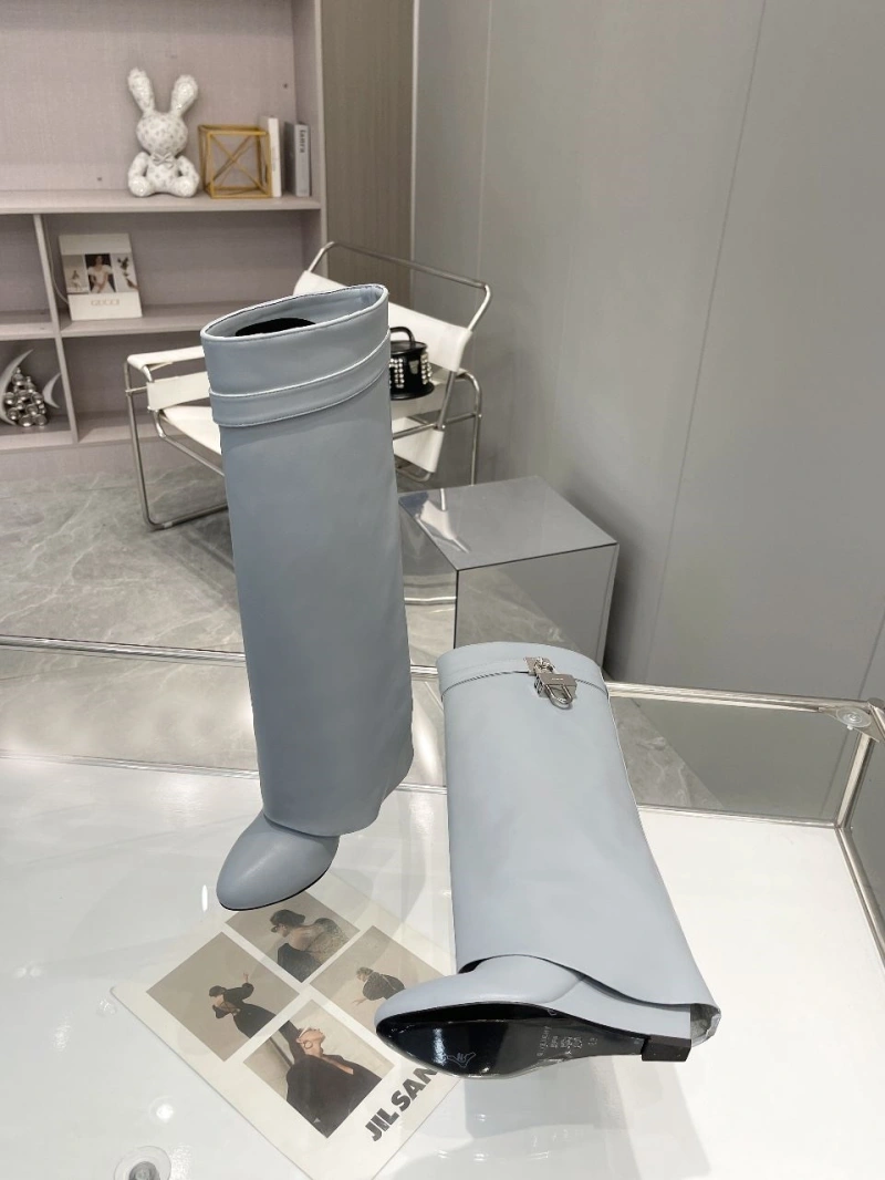 Minimalist Gxvxnchy Boots 153889