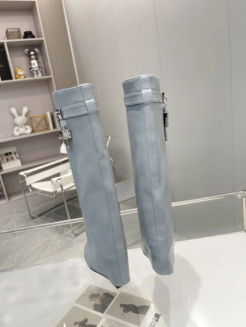 Minimalist Gxvxnchy Boots 153889