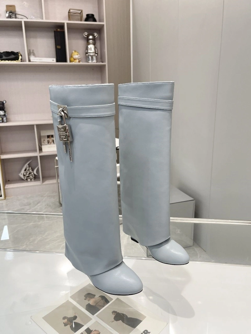 Minimalist Gxvxnchy Boots 153889