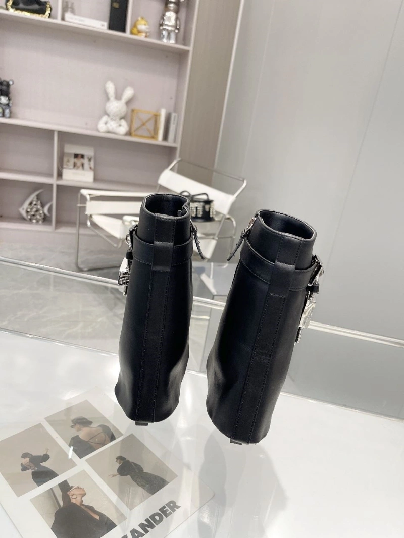 Gxvxnchy Boots AllSeason 153891