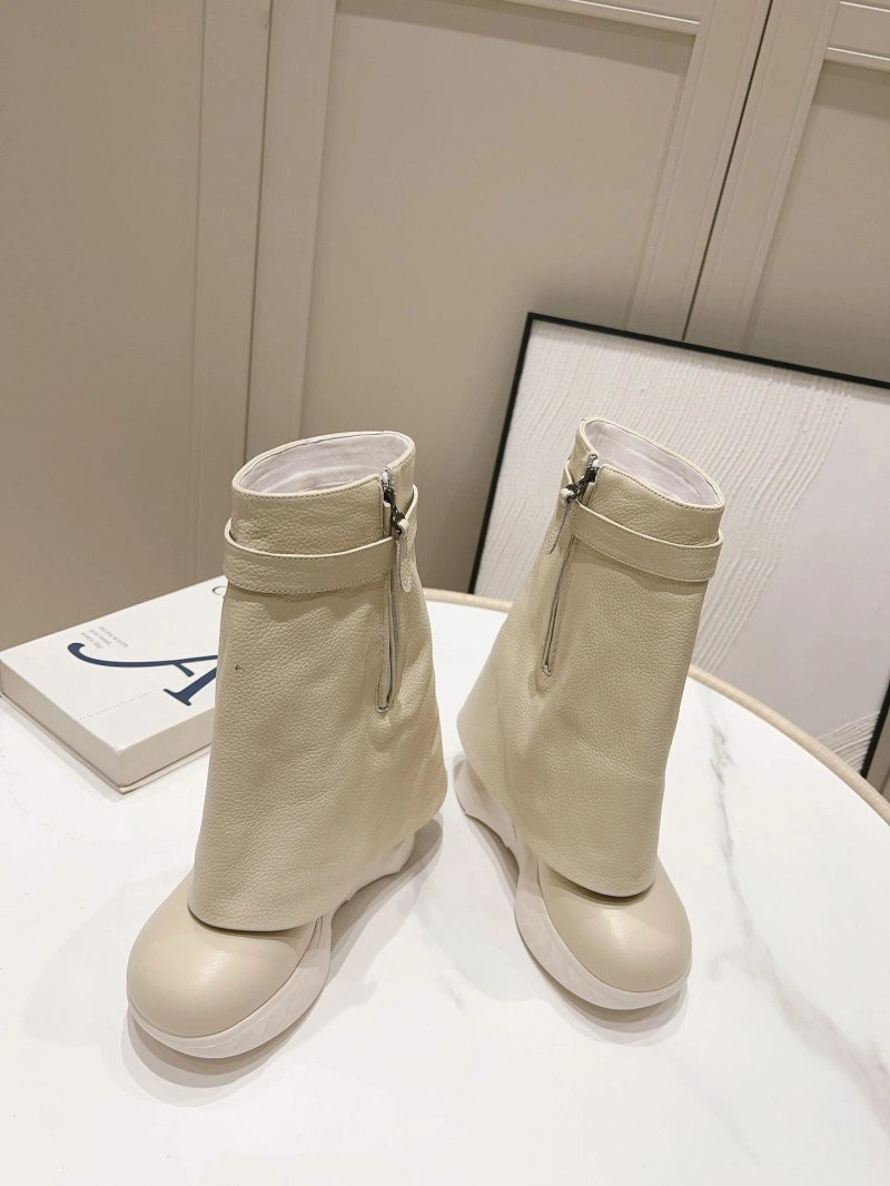 Reliable Gxvxnchy Boots 153886
