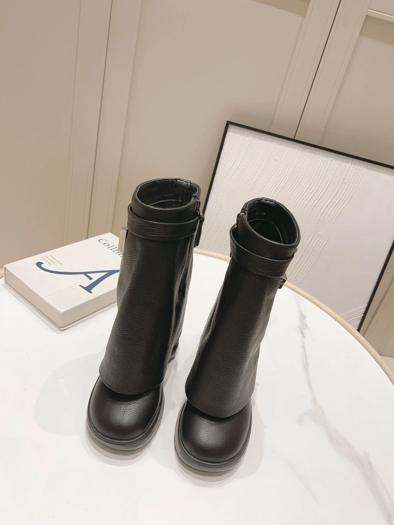 Vibrant Gxvxnchy Boots 151721