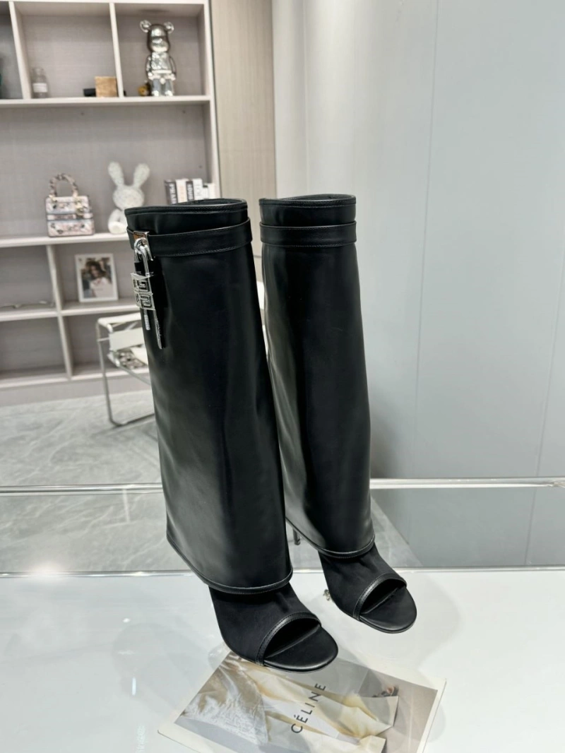 Modern Gxvxnchy Boots 153880