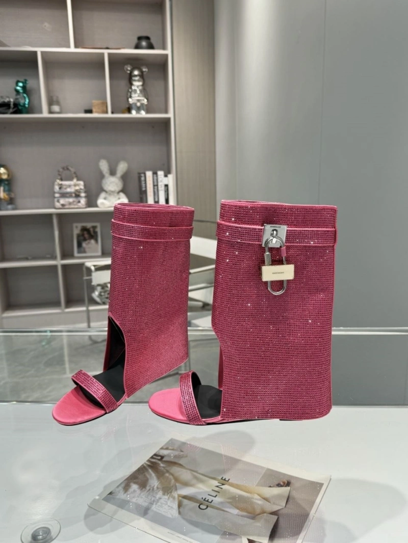 Gxvxnchy Boots AllSeason 153866