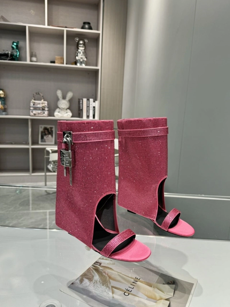 Gxvxnchy Boots AllSeason 153866