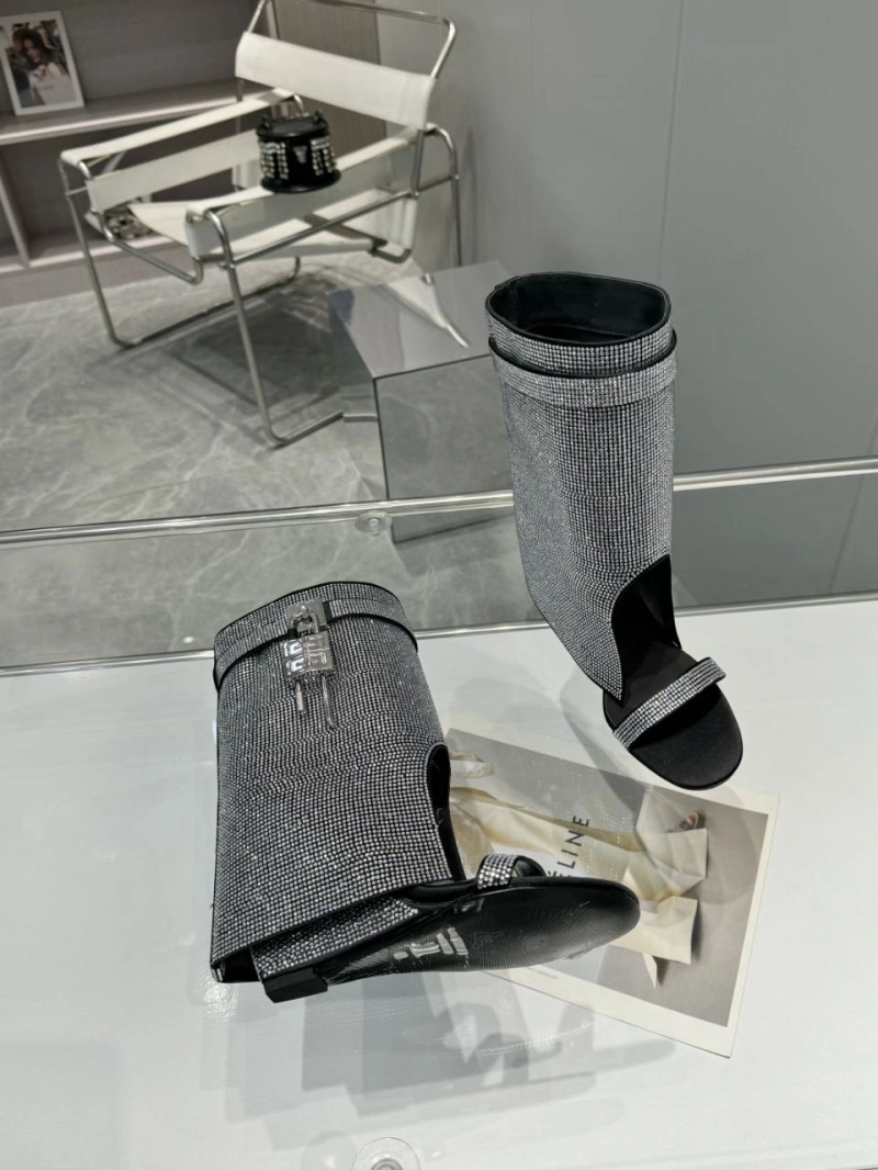 Gxvxnchy Boots Refined 153865