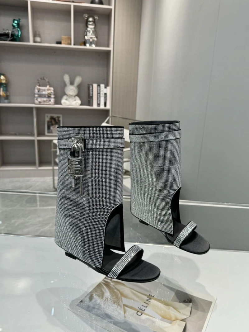 Gxvxnchy Boots Refined 153865