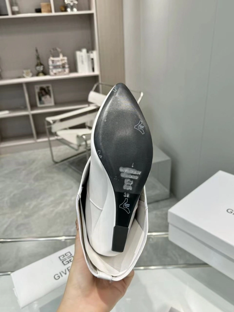 Trendy Gxvxnchy Boots 153868