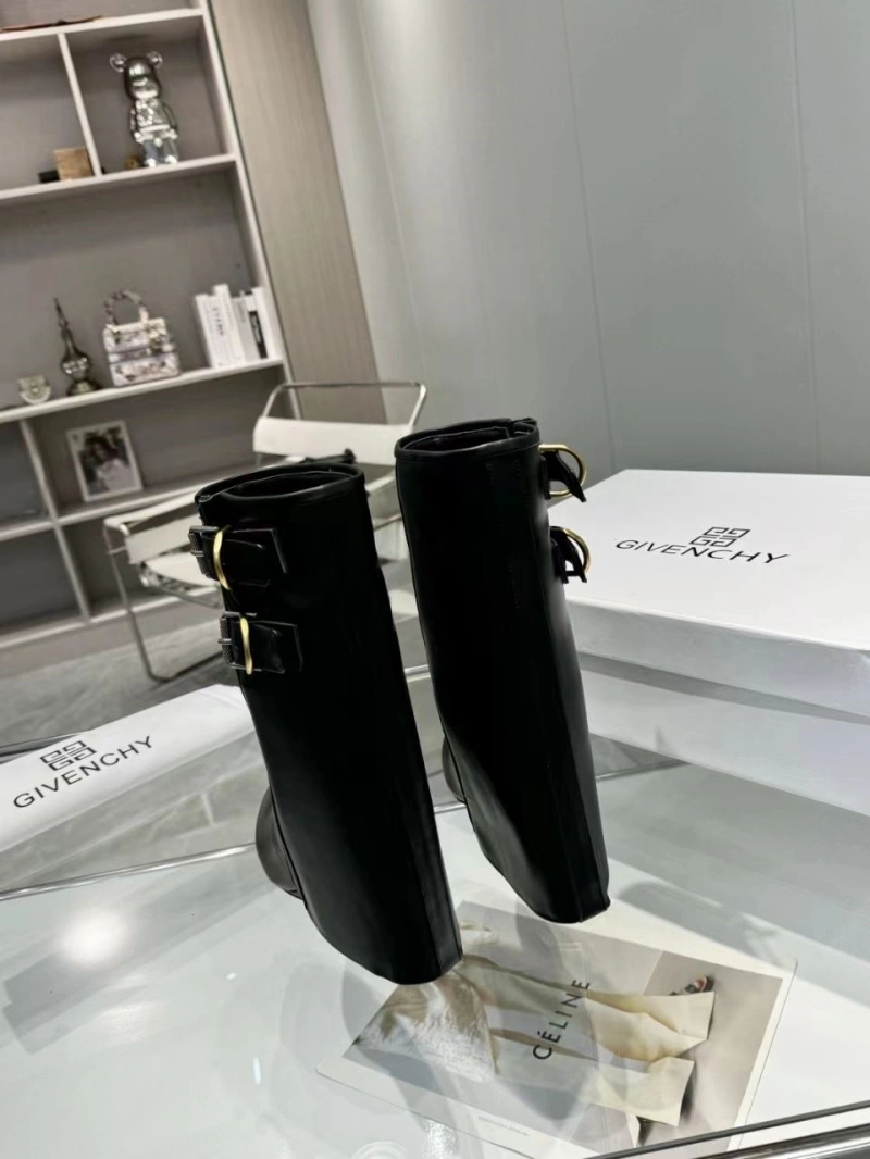 Sleek Gxvxnchy Boots 153864