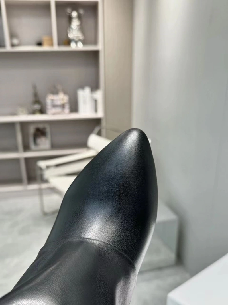 Sleek Gxvxnchy Boots 153864