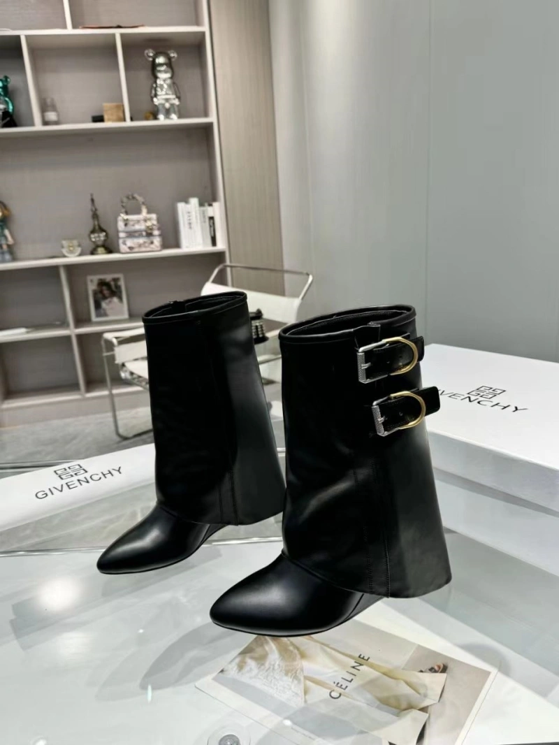 Sleek Gxvxnchy Boots 153864