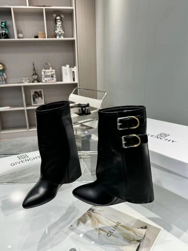 Sleek Gxvxnchy Boots 153864