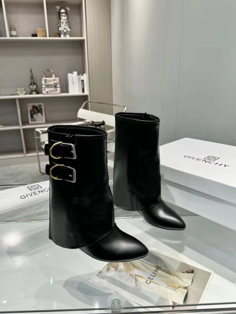 Sleek Gxvxnchy Boots 153864