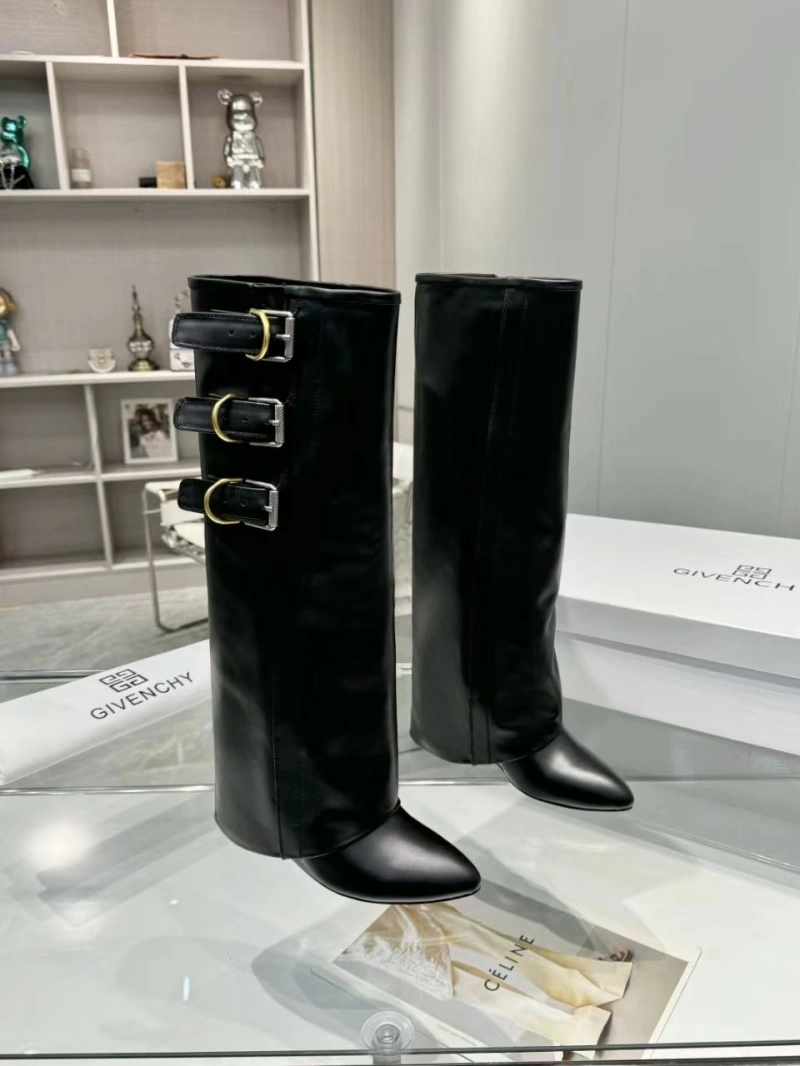 Versatile Gxvxnchy Boots 153867