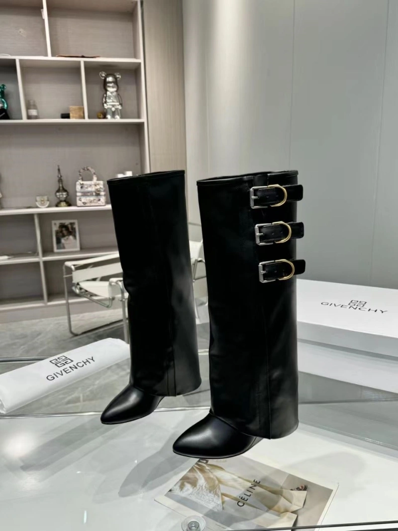 Versatile Gxvxnchy Boots 153867
