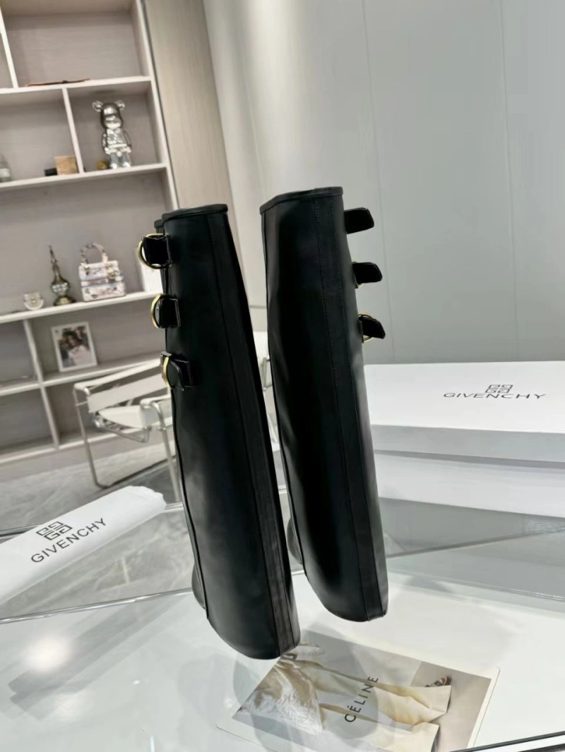 Versatile Gxvxnchy Boots 153867