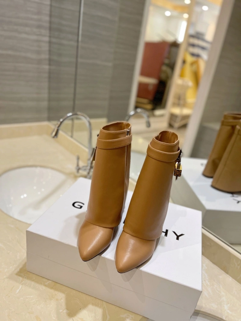 Elegant Gxvxnchy Boots 153878
