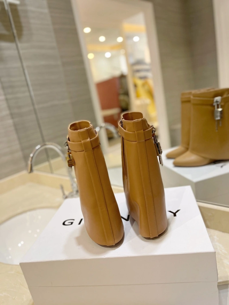 Elegant Gxvxnchy Boots 153878