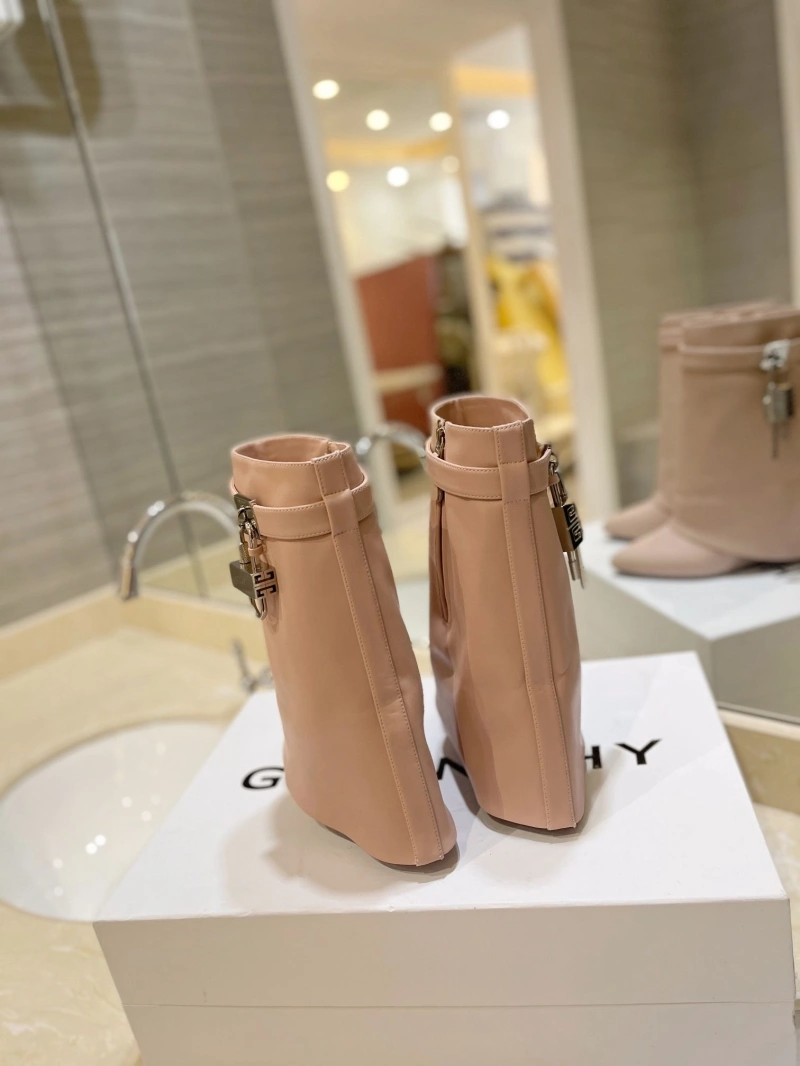 AllSeason Gxvxnchy Boots 153861