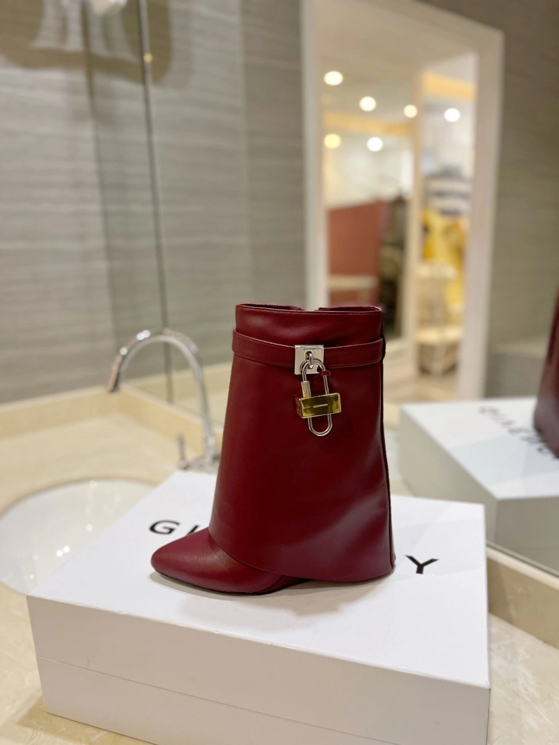Affordable Gxvxnchy Boots 153876