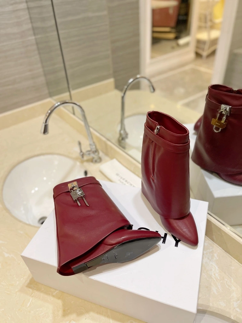 Affordable Gxvxnchy Boots 153876