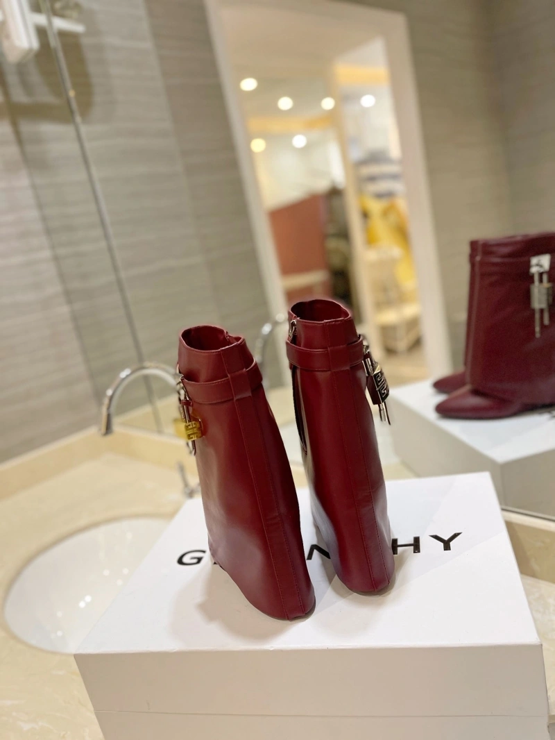 Affordable Gxvxnchy Boots 153876