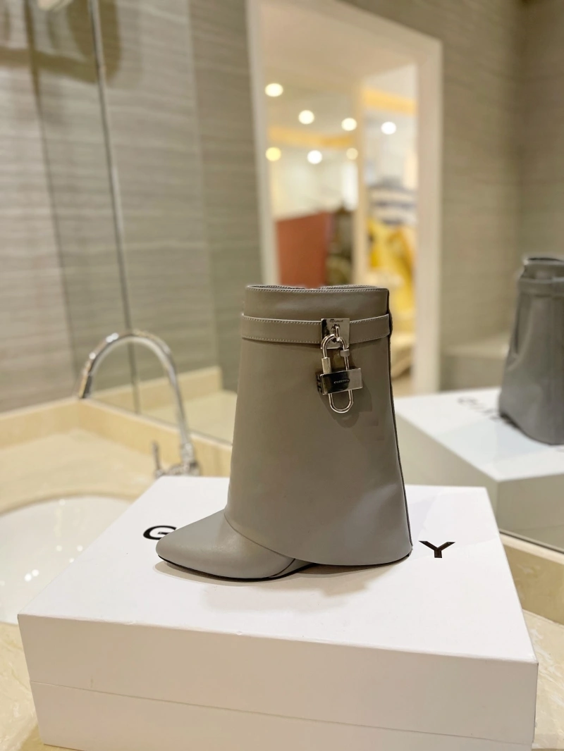 Gxvxnchy Boots UrbanStyle 153871