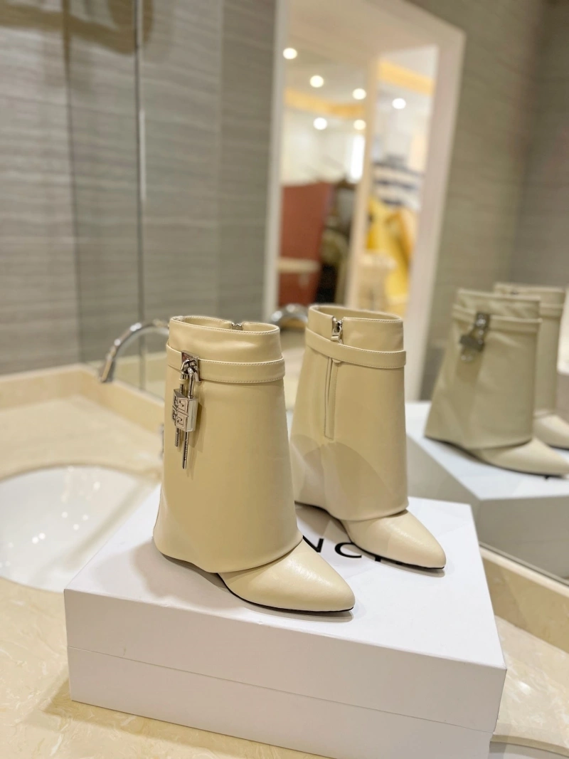 Gxvxnchy Boots Versatile 153856