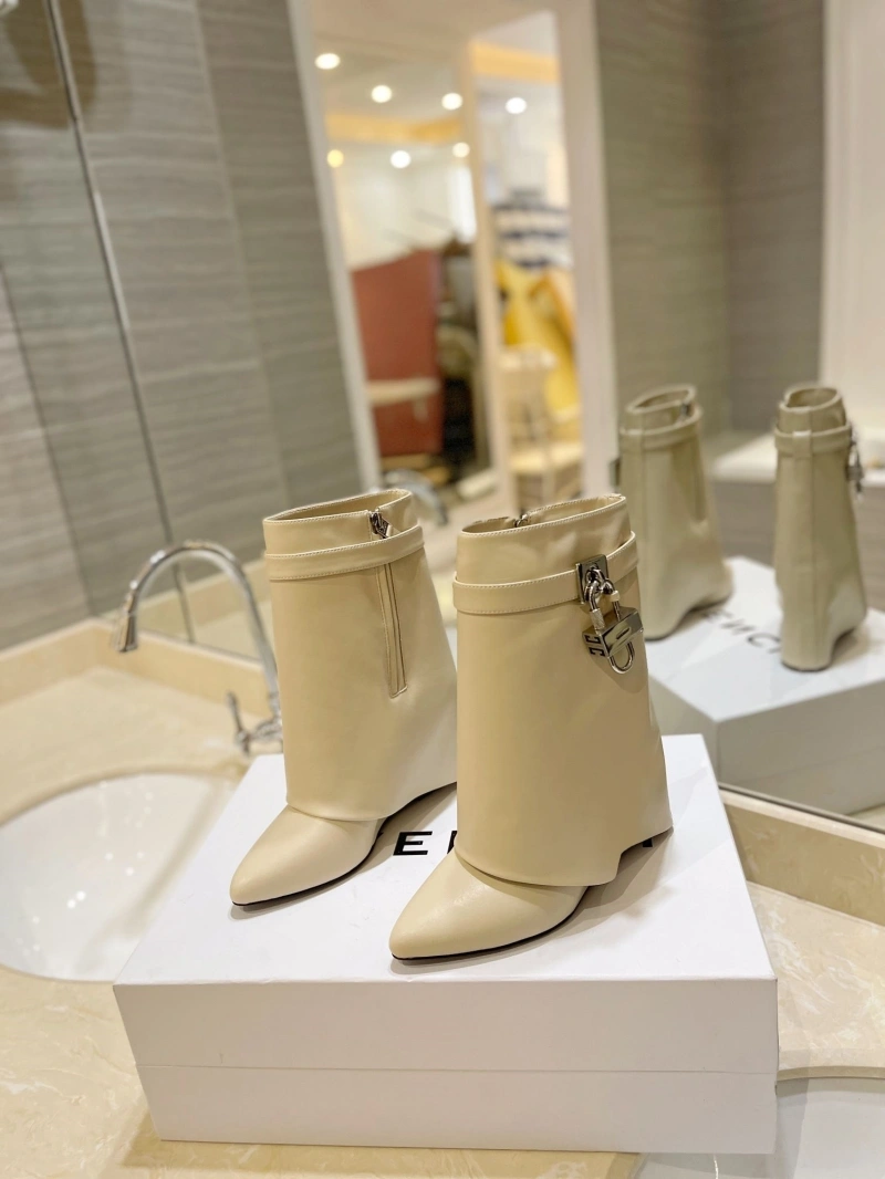 Gxvxnchy Boots Versatile 153856
