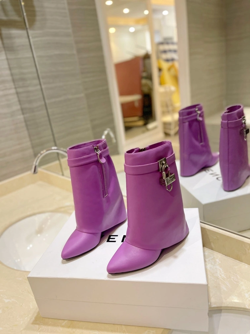 Gxvxnchy Boots Flexible 153863