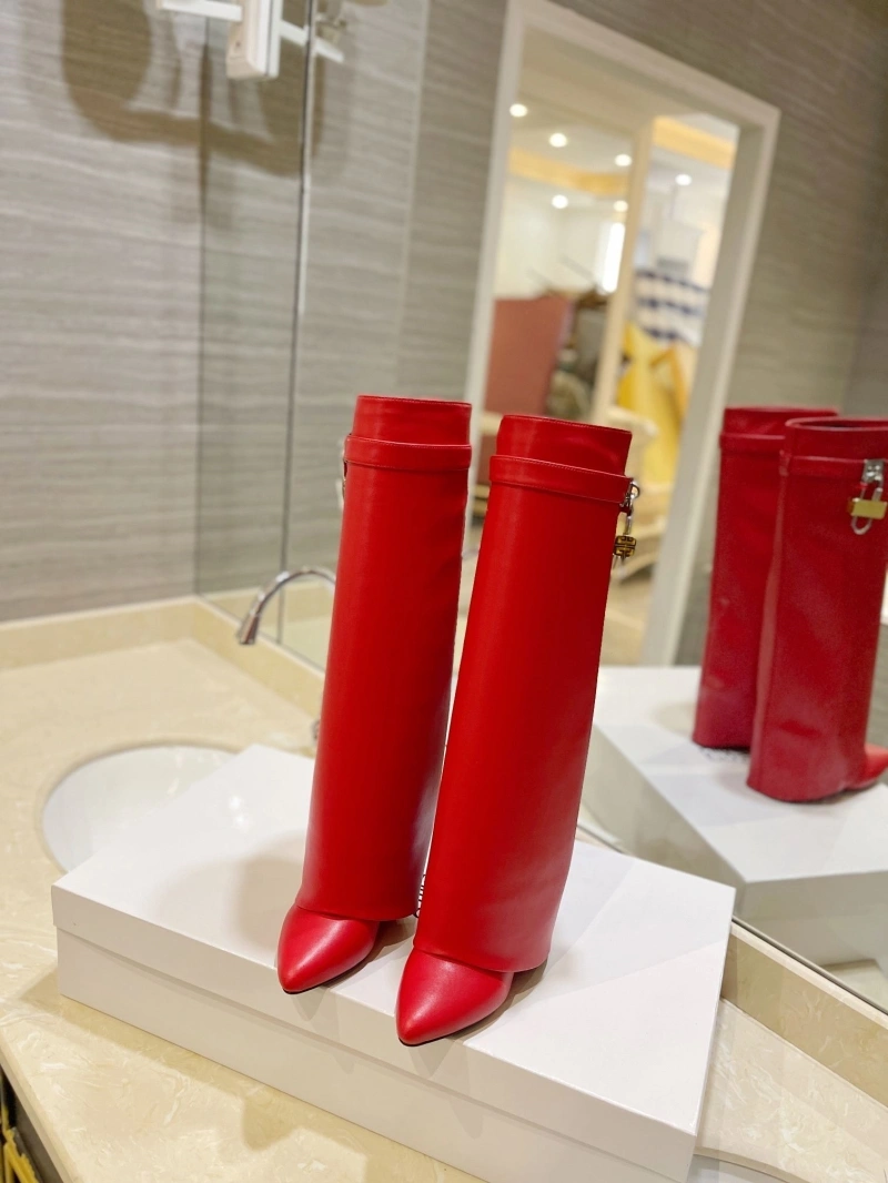 Flexible Gxvxnchy Boots 153851