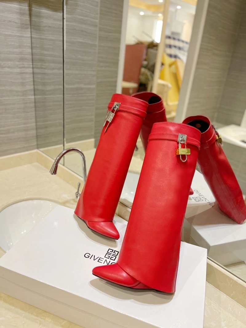 Flexible Gxvxnchy Boots 153851