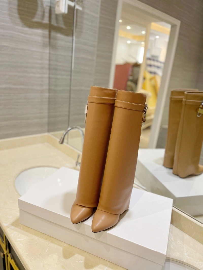 Gxvxnchy Boots Soft 153848