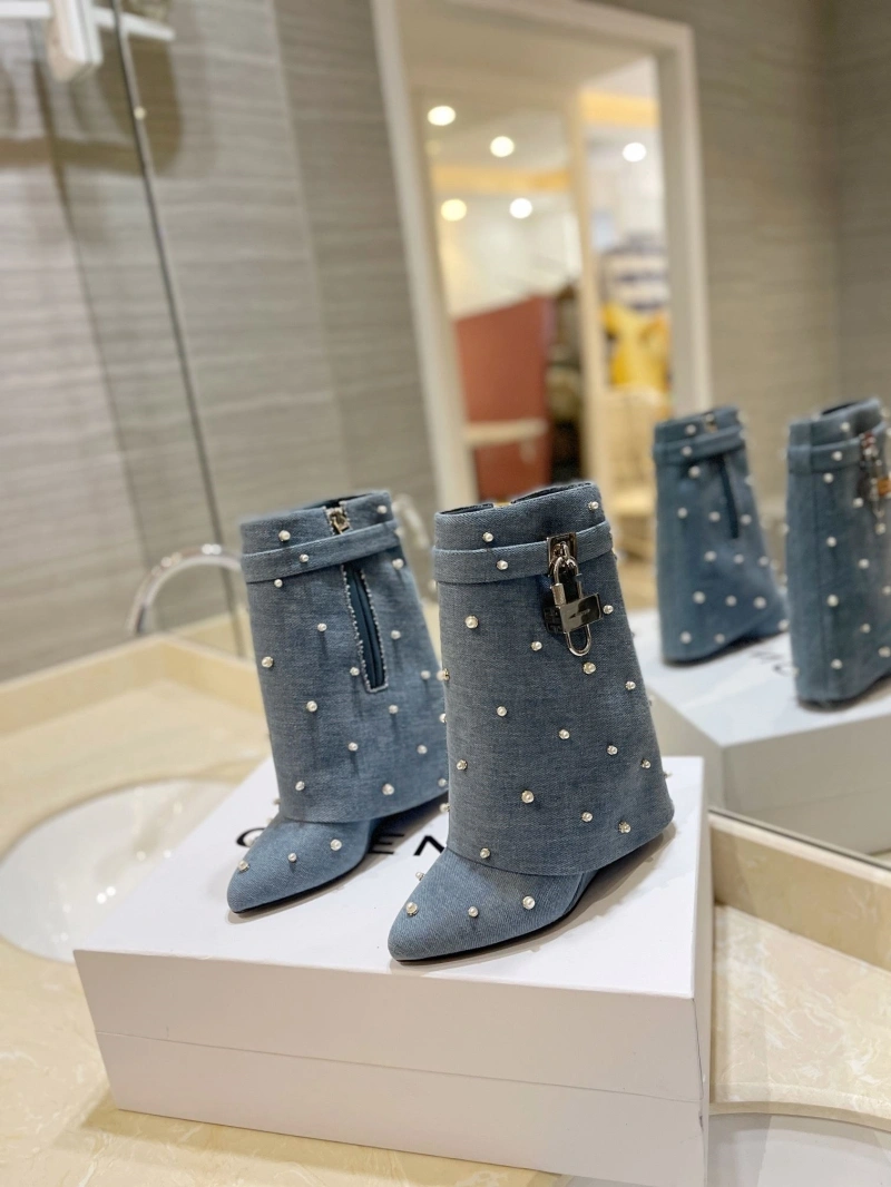 Gxvxnchy Boots Lightweight 153850