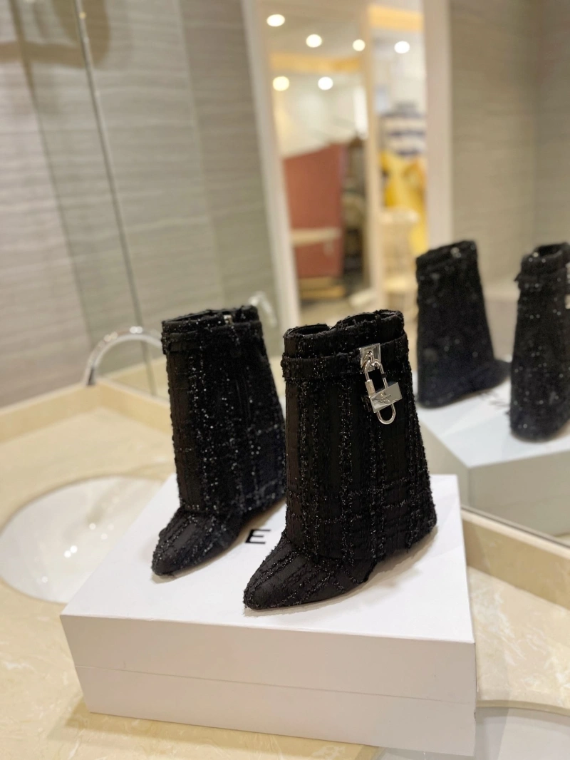 Gxvxnchy Boots Sleek 153847