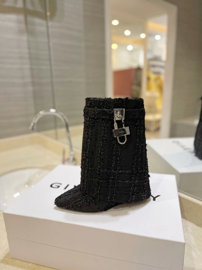 Gxvxnchy Boots Sleek 153847