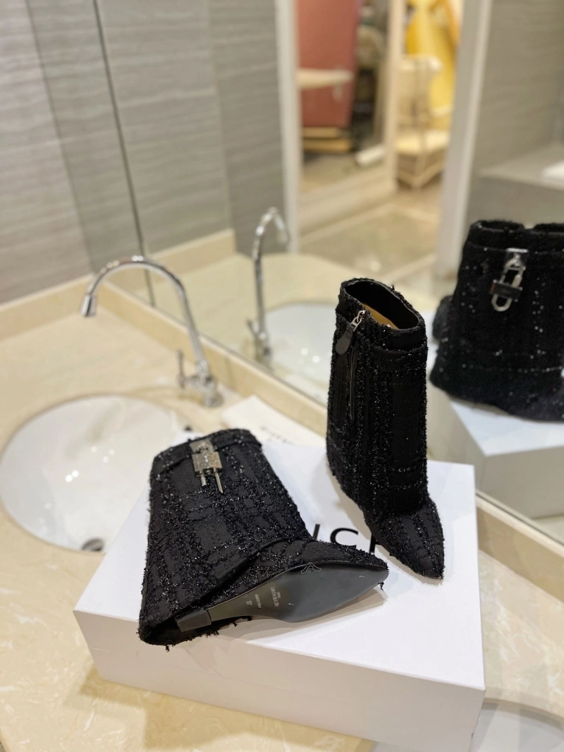 Gxvxnchy Boots Sleek 153847