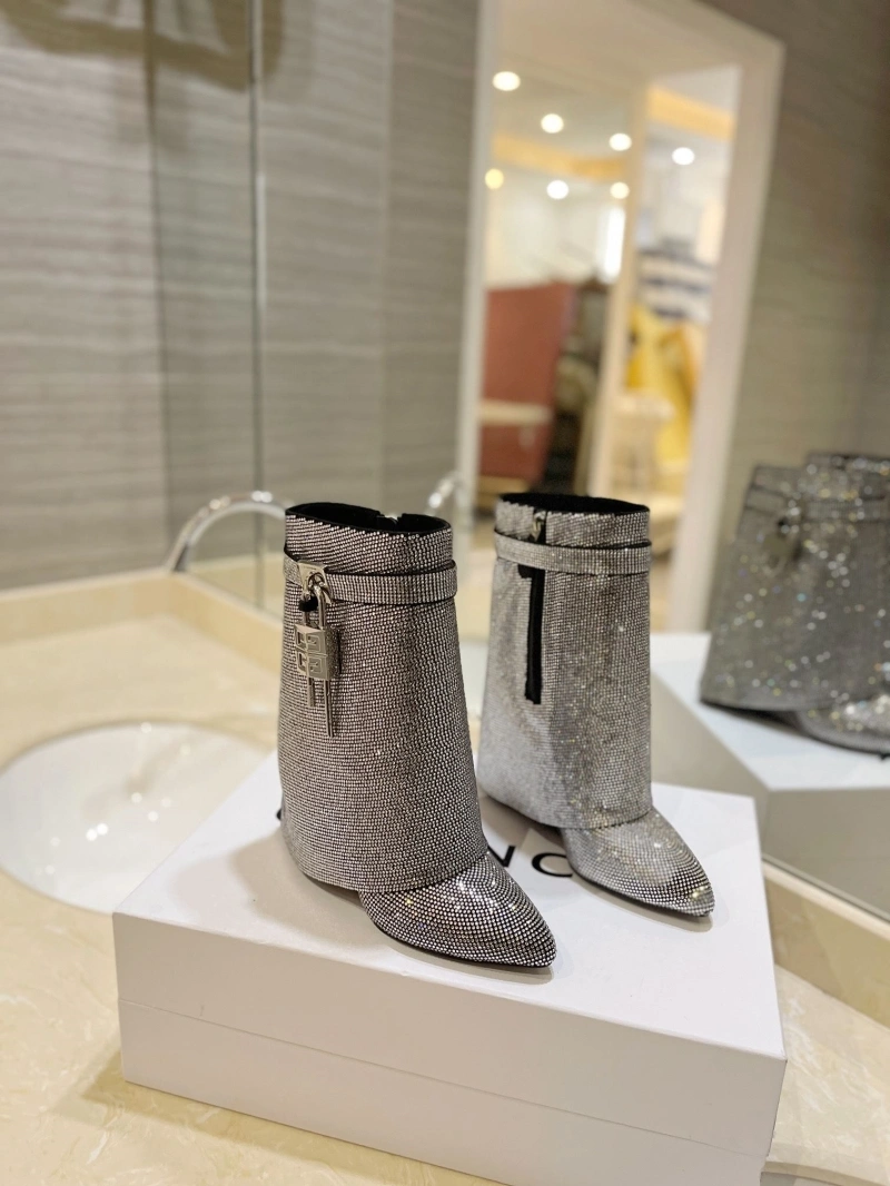 Lightweight Gxvxnchy Boots 153831