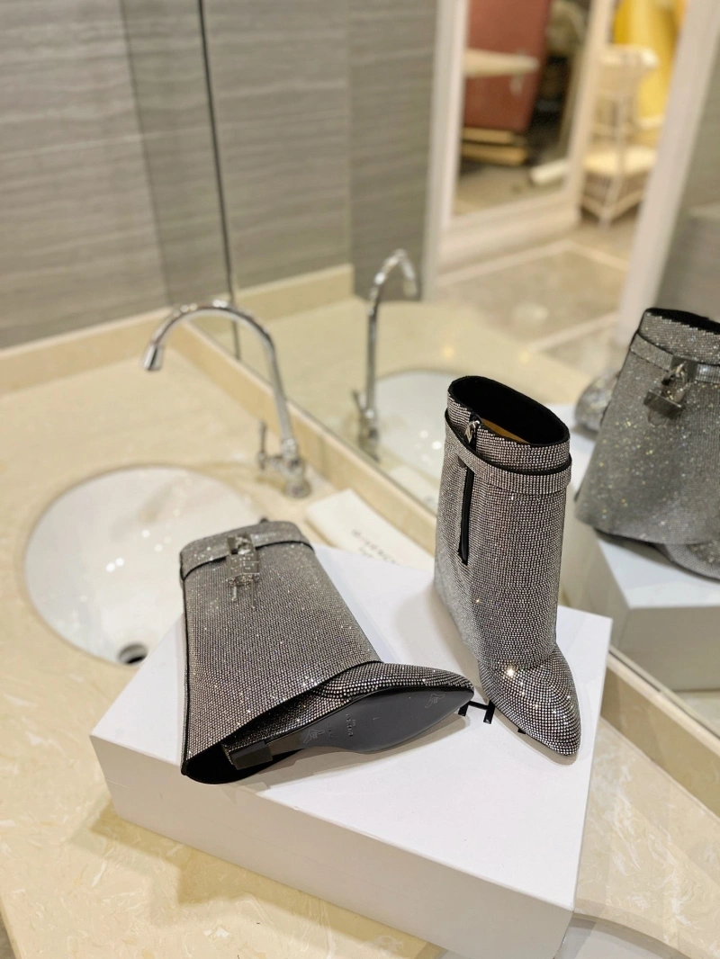 Lightweight Gxvxnchy Boots 153831