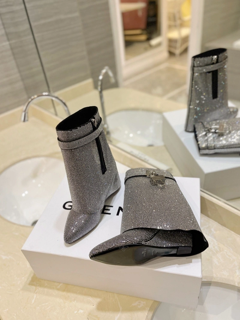 Lightweight Gxvxnchy Boots 153831
